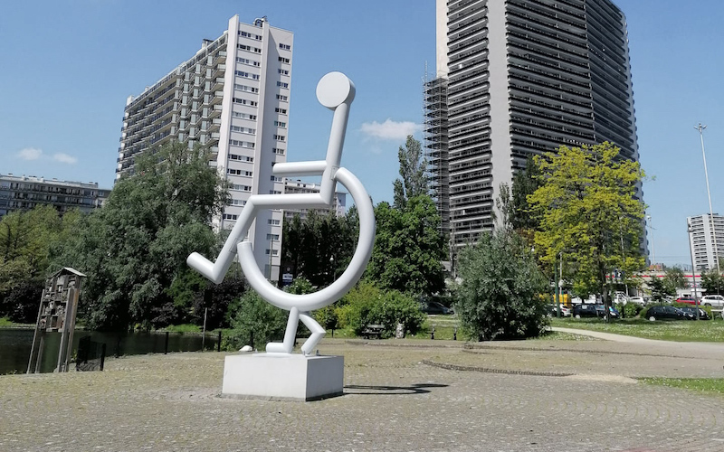 Anderlecht: une sculpture de 4 m «inclusive»