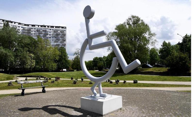 Anderlecht: une sculpture de 4 m «inclusive»